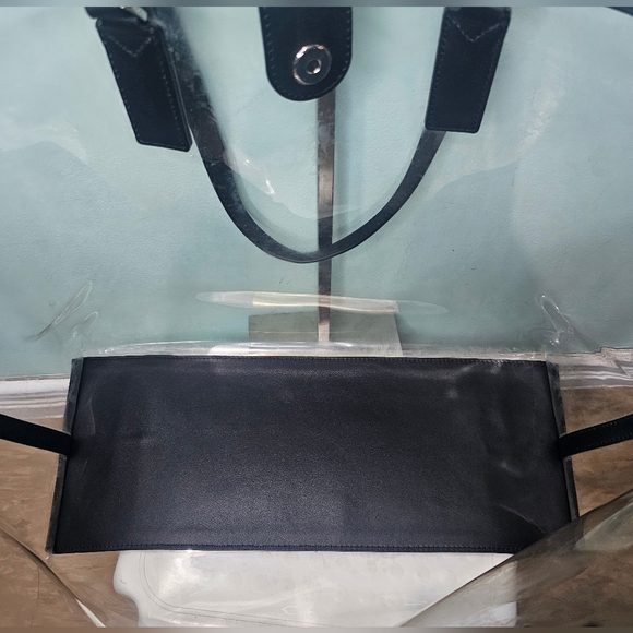 NWT MCM Portuna Medium Clear Graphic Logo Aren Cube Leather Trim Shopper Tote - Picture 16 of 17